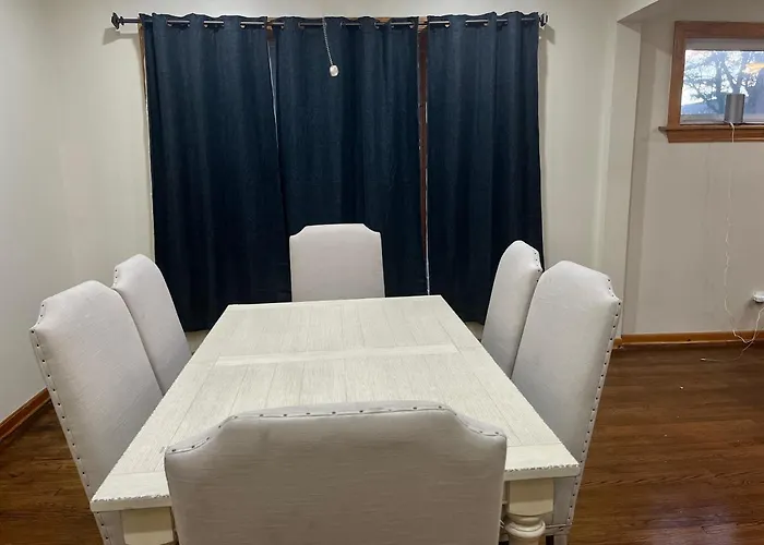 Apartment Relaxing Entire Roseland Neighborhood Unit *