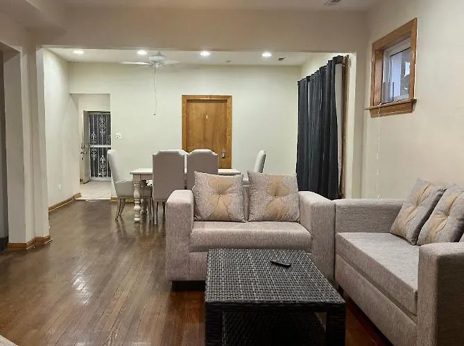 Apartment Relaxing Entire Roseland Neighborhood Unit