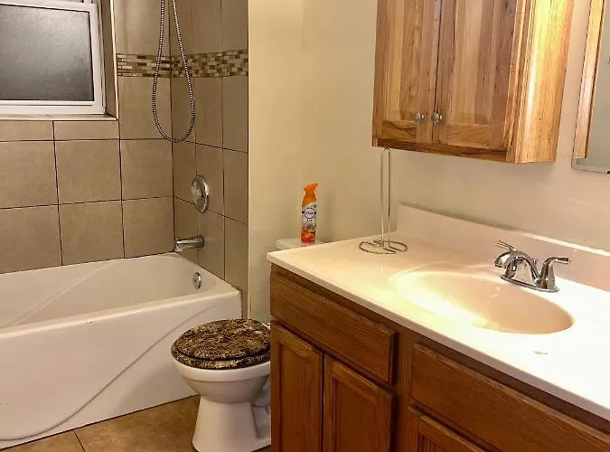 Relaxing Entire Roseland Neighborhood Unit Apartment Chicago