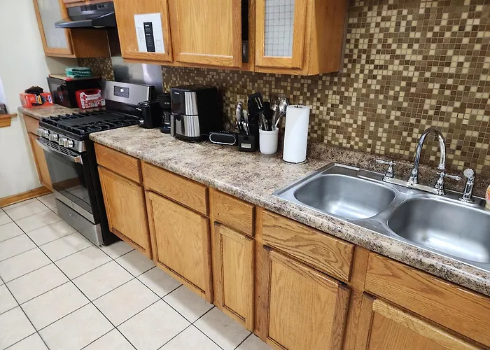 Apartment Relaxing Entire Roseland Neighborhood Unit *